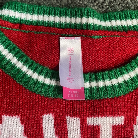 Christmas Sweater - Picture 4 of 4